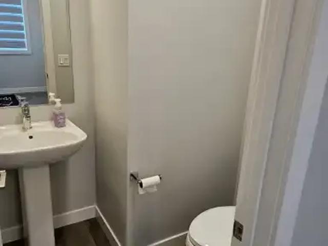 House for rent in Chestermere, Alberta