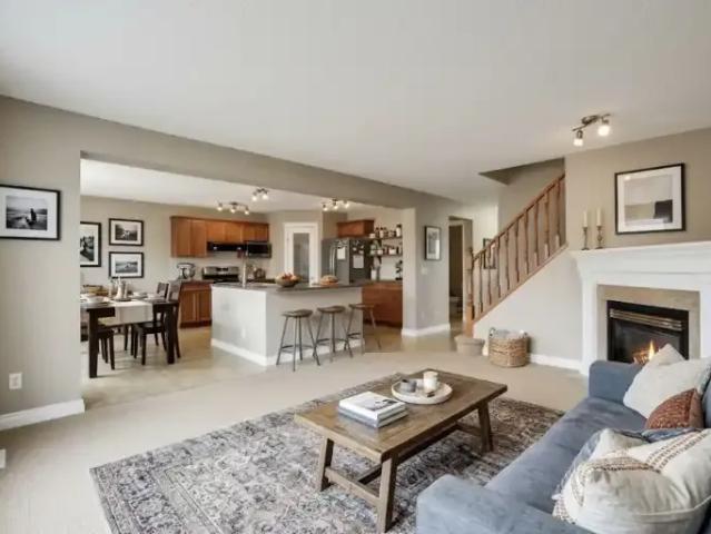 House for rent in Chestermere, Alberta