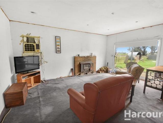House for sale in Clear Lake, Rural City of Horsham