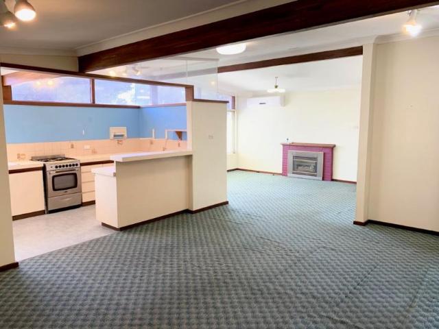 House for rent in Cloverdale, Western Australia