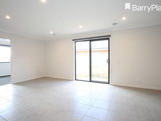 House for rent in Clyde, Melbourne