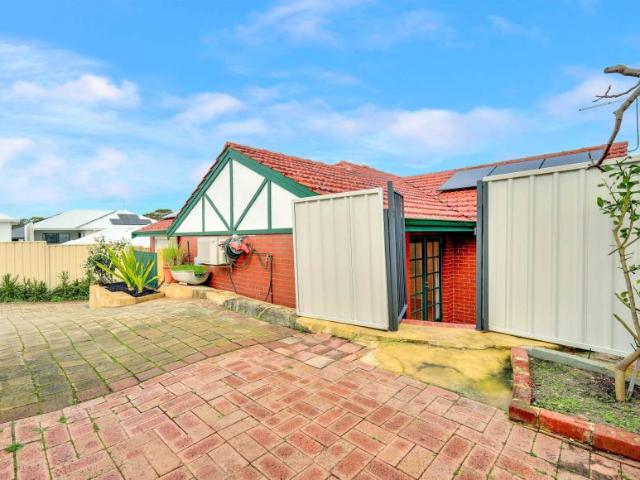 House for sale in Como, Western Australia