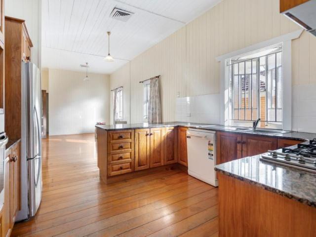 House for sale in Coorparoo, Greater Brisbane