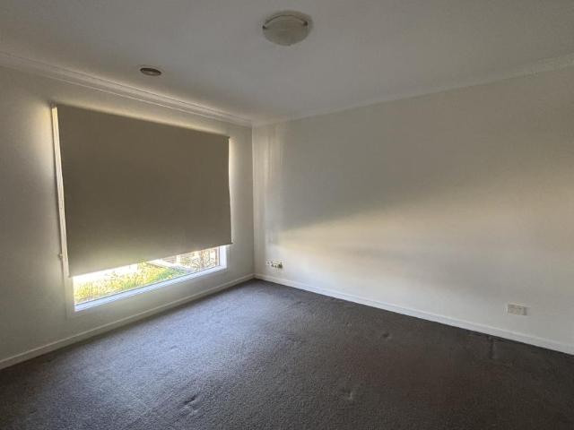 House for rent in Skyline, Melbourne