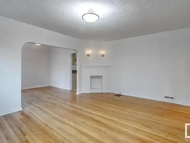 House for rent in Wedgewood, Alberta