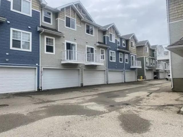 House for rent in Wedgewood, Alberta