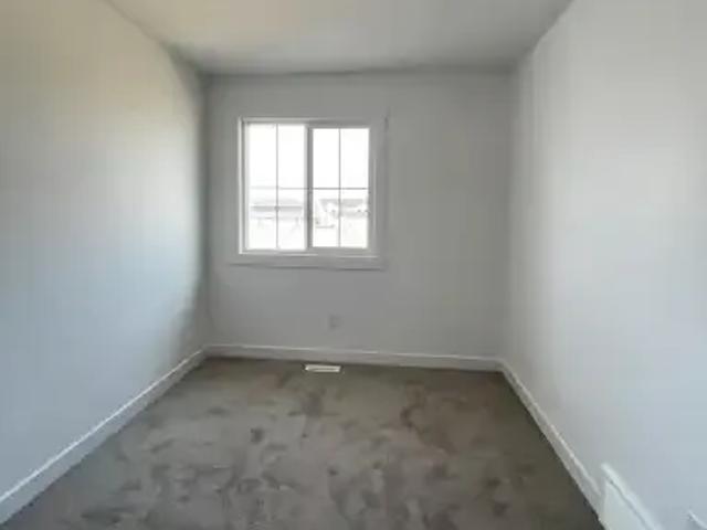 House for rent in Wedgewood, Alberta