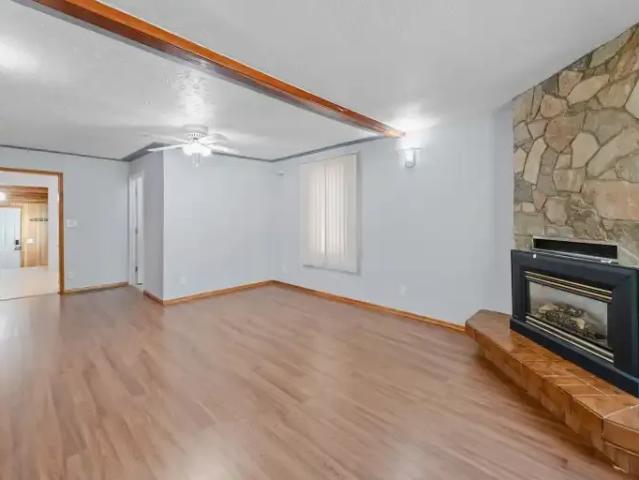 House for rent in Wedgewood, Alberta