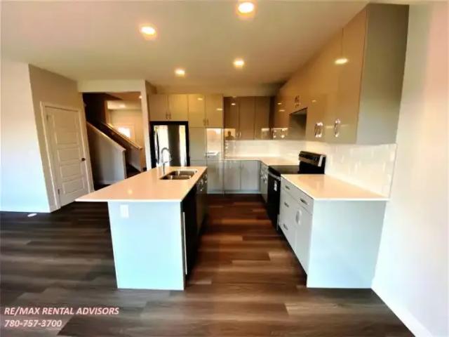 House for rent in Wedgewood, Alberta