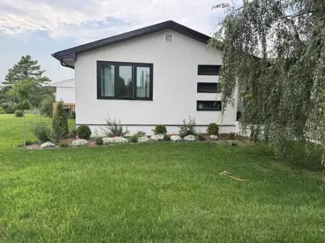 House for rent in Wedgewood, Alberta