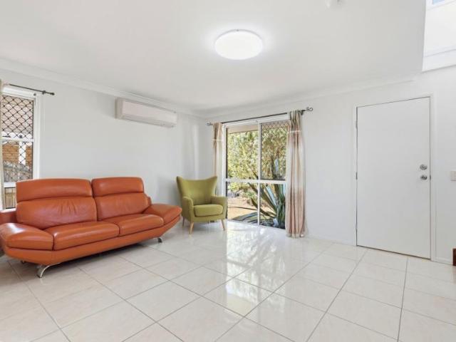 House for sale in Eight Mile Plains, Greater Brisbane