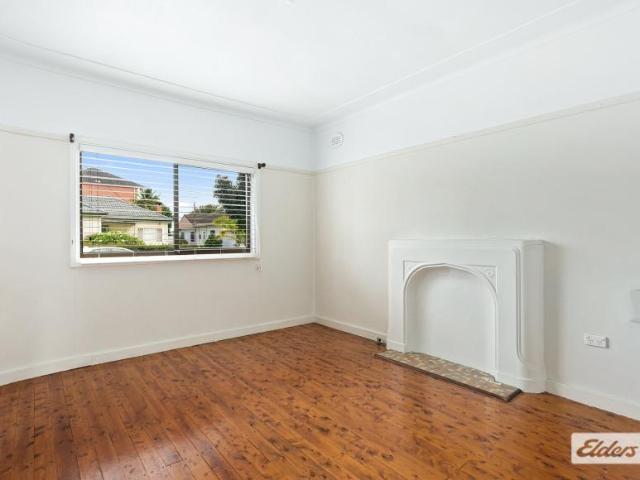 House for rent in Fairy Meadow, Wollongong City Council