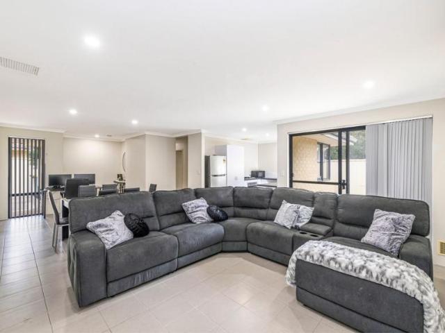 House for sale in Forrestfield, City Of Kalamunda