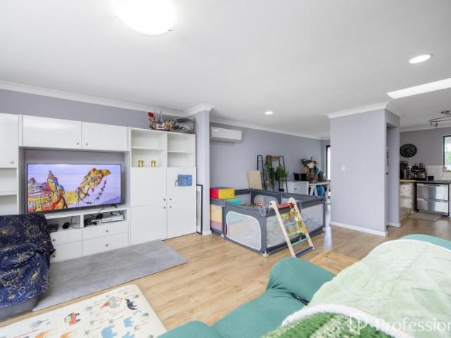 House for sale in Forrestfield, City Of Kalamunda