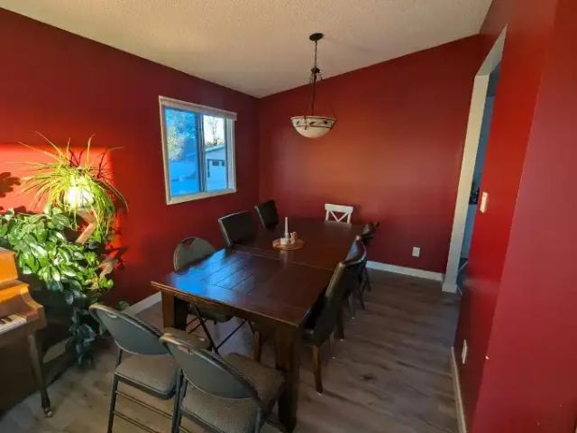 House for rent in Pineview, Fort Saskatchewan