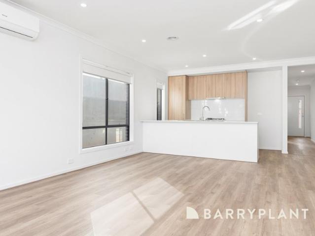 House for rent in Fraser Rise, Melbourne