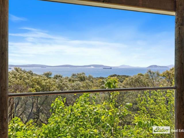 House for sale in Goode Beach, Albany