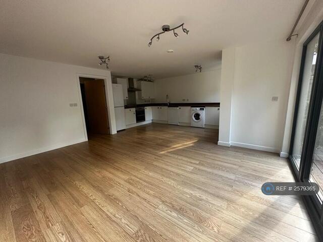 House for rent in Totteridge, High Wycombe