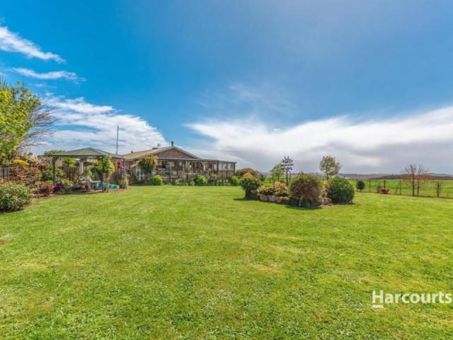 House for sale in Highclere, Ridgley