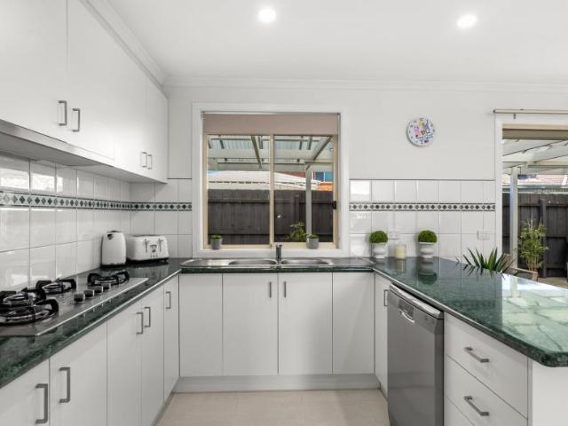 House for sale in Hillside, Melbourne