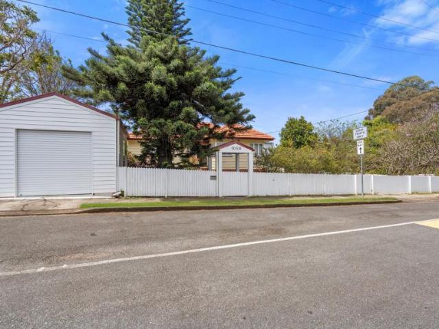 House for sale in Holland Park West, Greater Brisbane