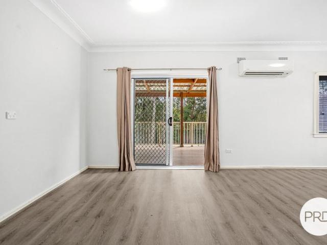 House for sale in Kanahooka, Wollongong City Council