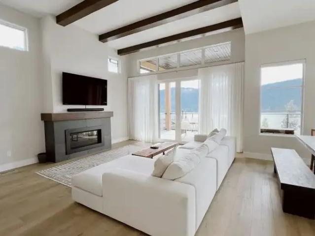 House for rent in Winfield, British Columbia