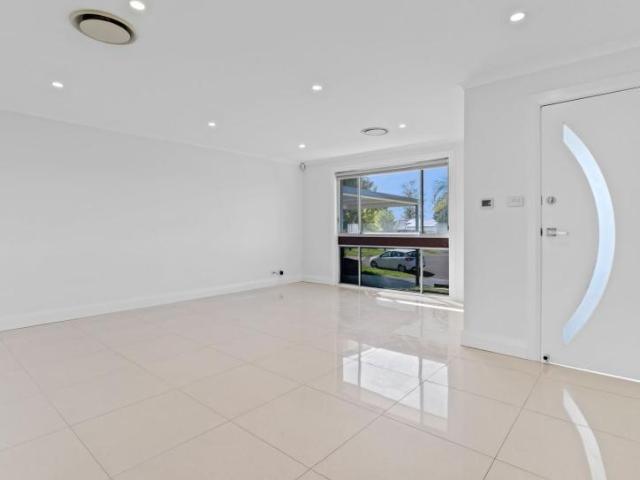 House for rent in Macquarie Fields, Sydney