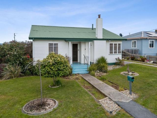 House for sale in Mayfield, Launceston