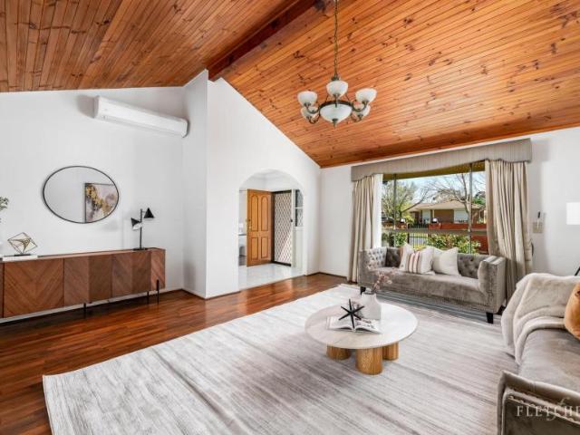 House for sale in Mill Park, Melbourne