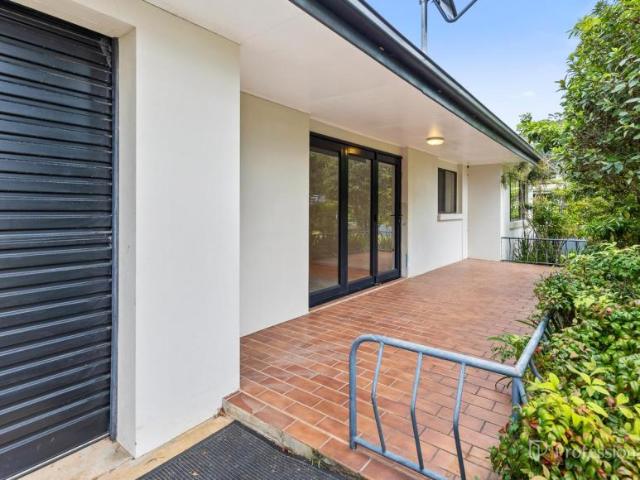 House for sale in Mollymook Beach, Shoalhaven City Council