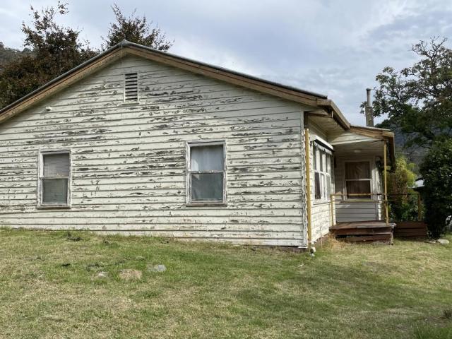 House for sale in Mount Beauty, Alpine Shire