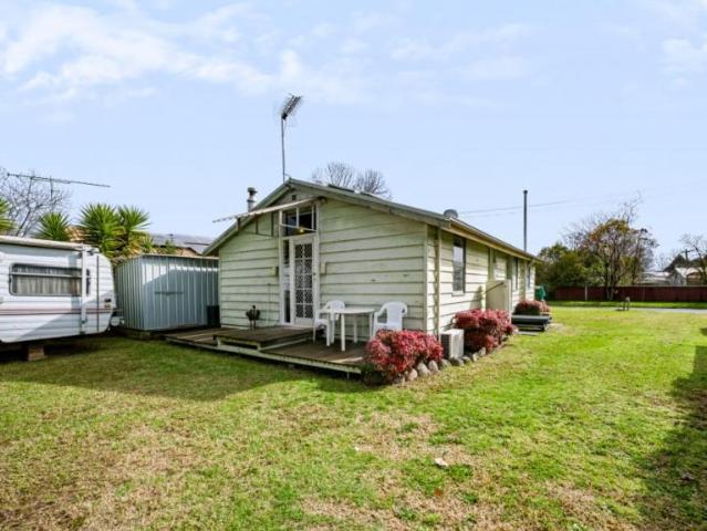 House for sale in Victoria