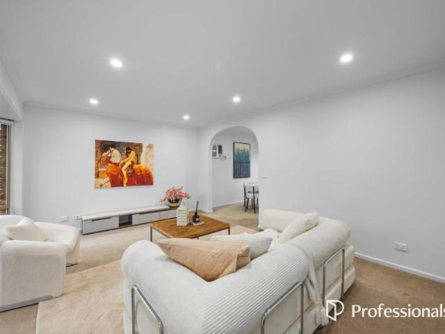 House for sale in Mount Waverley, Melbourne