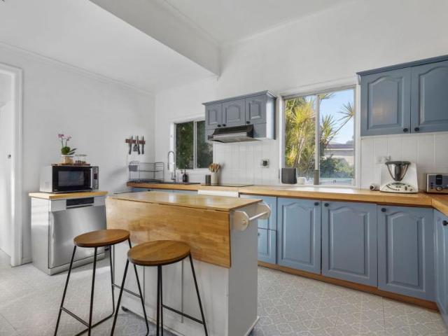 House for sale in Norman Park, Greater Brisbane