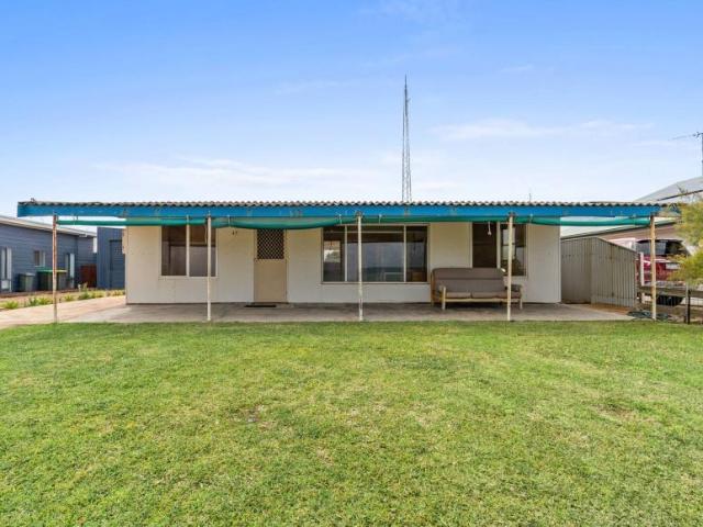 House for sale in North Beach, Copper Coast Council