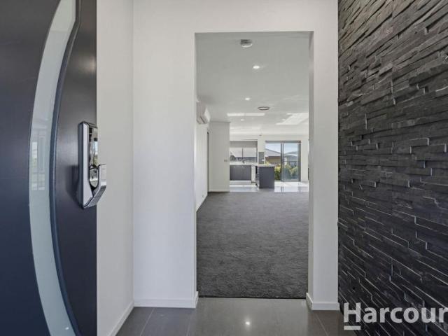 House for sale in Oakdowns, Hobart