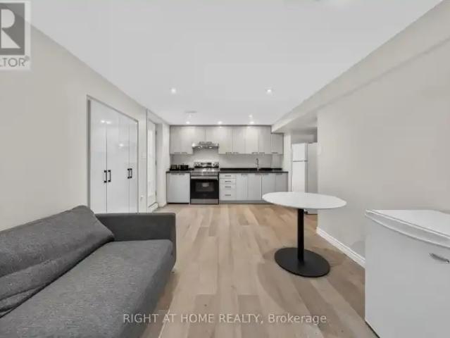 House for rent in Oakville, Ontario