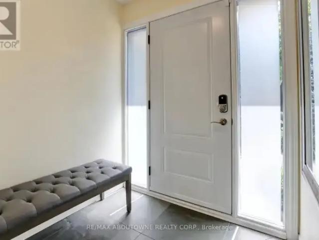House for rent in Oakville, Ontario