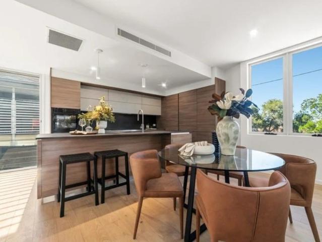 House for sale in Paradise Point, Gold Coast City