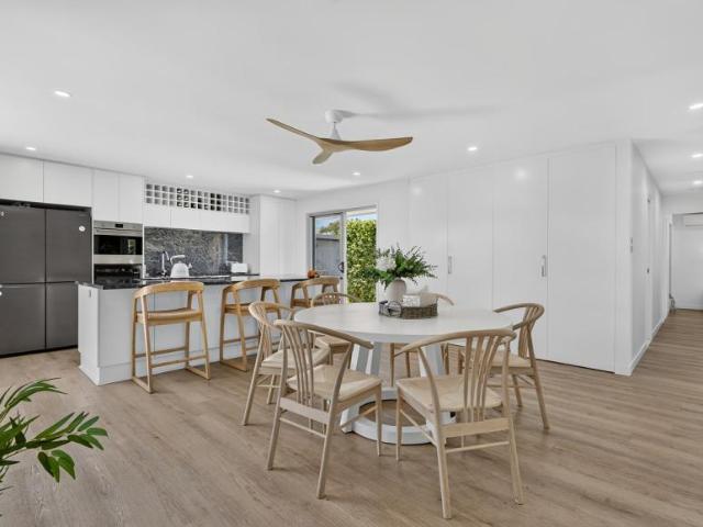 House for sale in Paradise Point, Gold Coast City