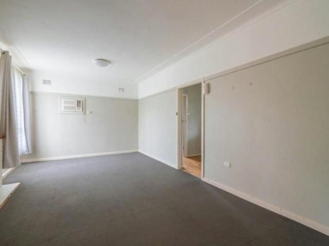 House for rent in Parkes, Parkes Shire Council