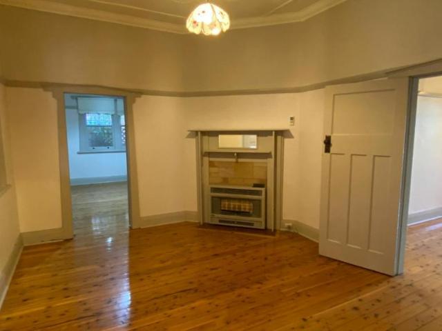 House for rent in Parkes, Parkes Shire Council