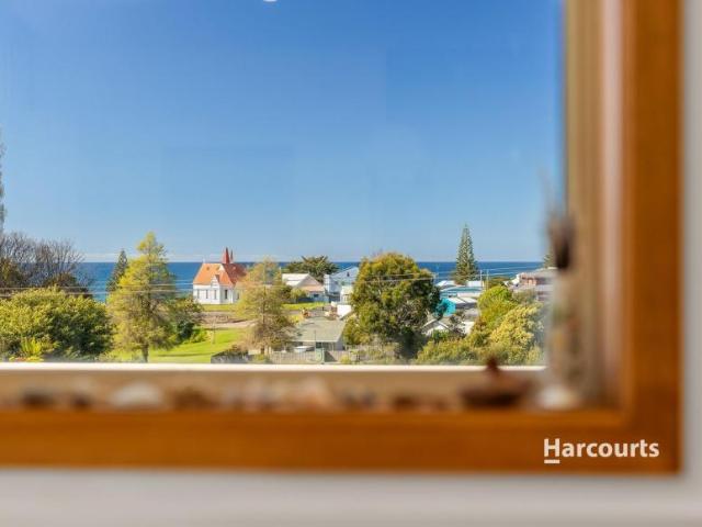 House for sale in Penguin, Central Coast