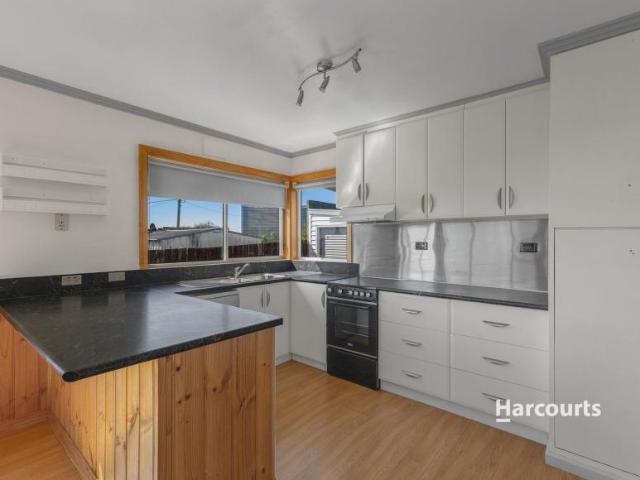 House for sale in Carmantown, Penguin