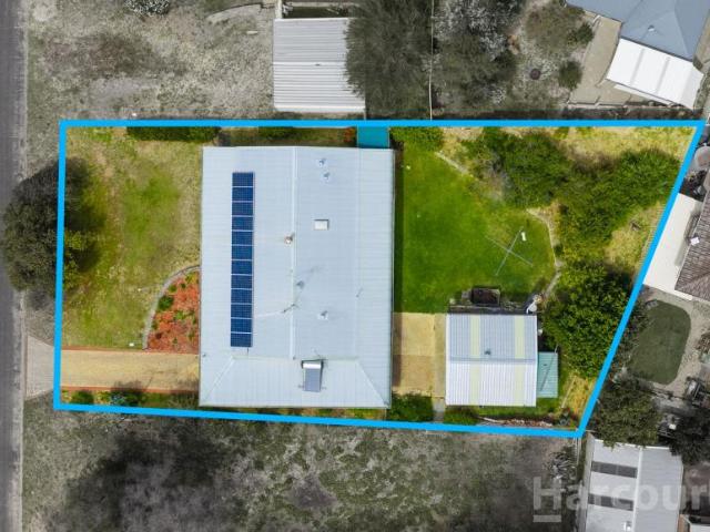 House for sale in Preston Beach