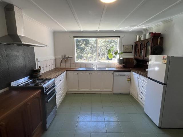 House for sale in Raglan, Victoria