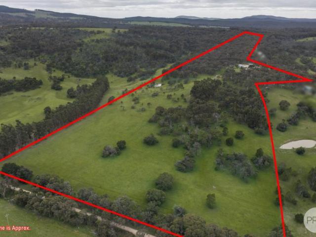 House for sale in Raglan, Shire of Pyrenees