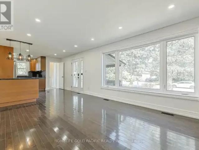 House for rent in Beverley Acres, Richmond Hill