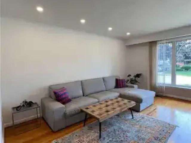 House for rent in Beverley Acres, Richmond Hill